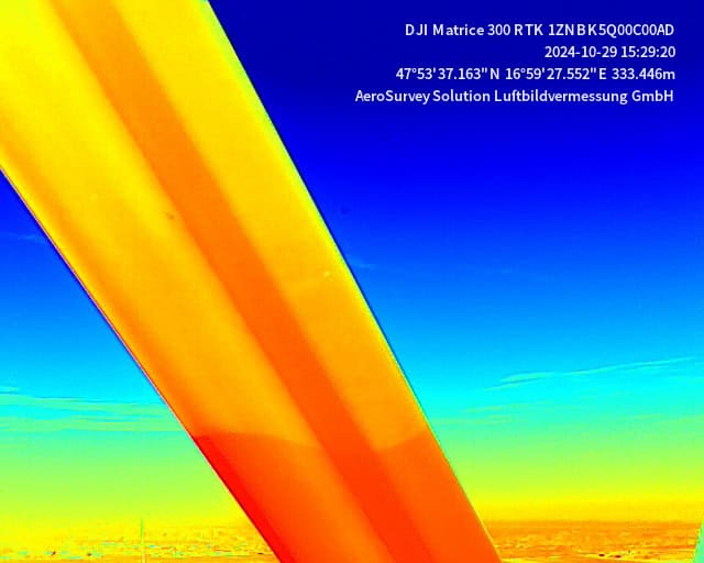 Thermografische Aufnahme eines Rotorblatts