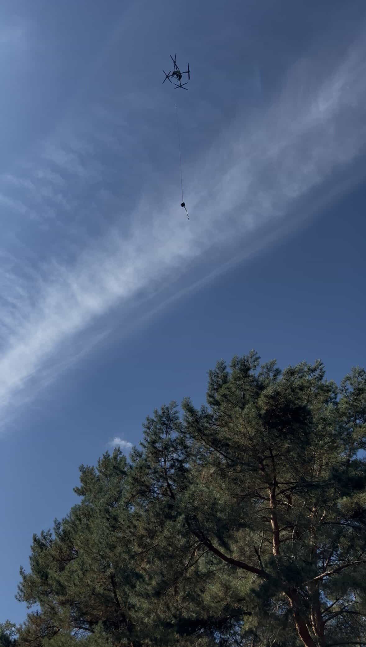 Transport Lastendrohne AeroSurvey Kamil Lagun